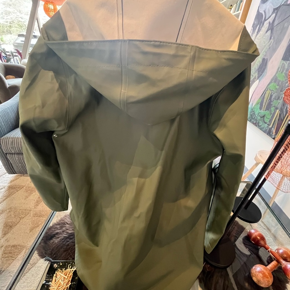 Stutterheim Mosebacke Hooded Long Sleeve Raincoat - olive green- size L - Picture 4 of 7